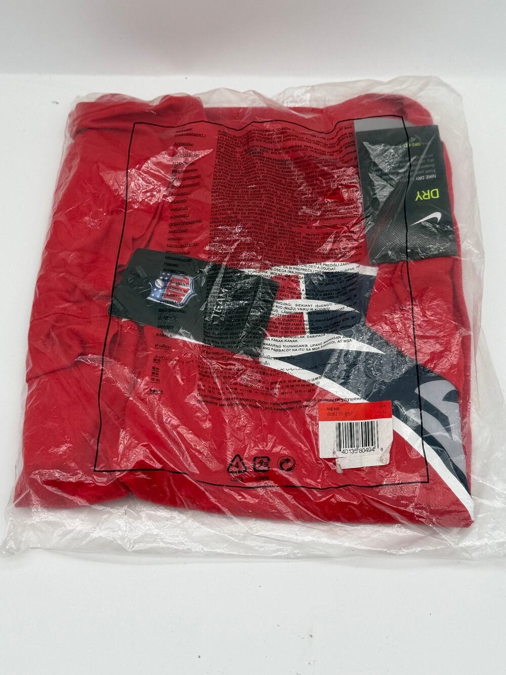 NWT Nike Men's Dry Dri-FIT Red Graphic T-Shirt - Size Large (L) - 806135-657